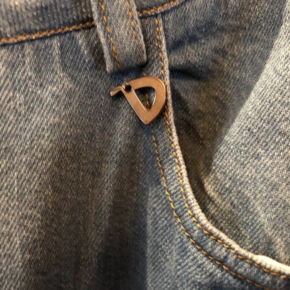 ❤Host Pickx2❤ NWT Designer Italian Jeans - 2022 Catalogue - Picture 10 of 16